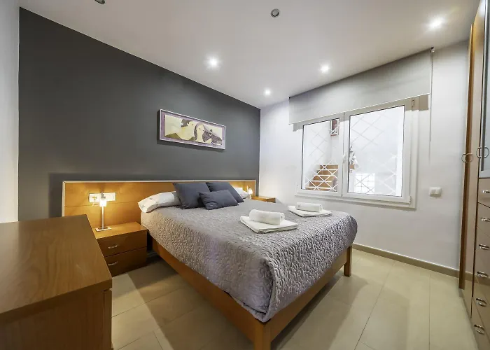 Pau Picasso 3 - Piso En Tossa Con Terraza Y A/a Appartement *