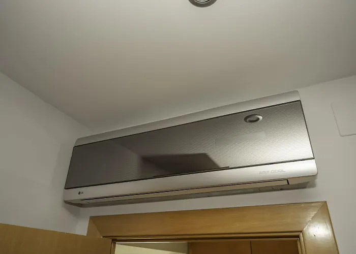 Pau Picasso 3 - Piso En Tossa Con Terraza Y A/a Appartement